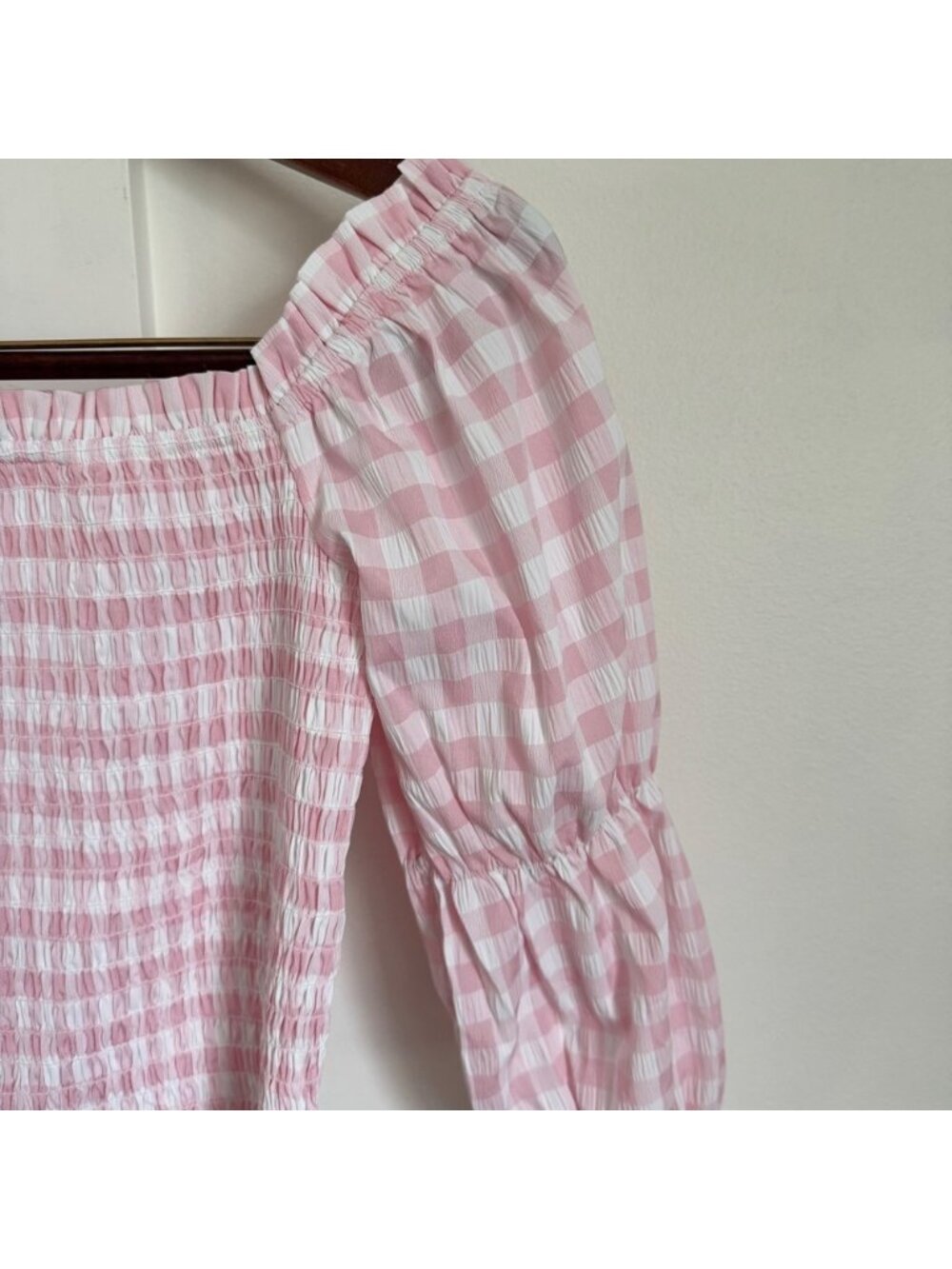 Gingham Smocked Cropped Blouse Puff Sleeves Pink and White - Picture 2 of 2